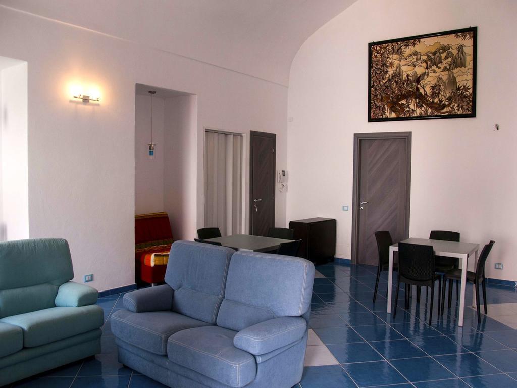 B&B La Terrazza Sul Porto ปอนซา ภายนอก รูปภาพ