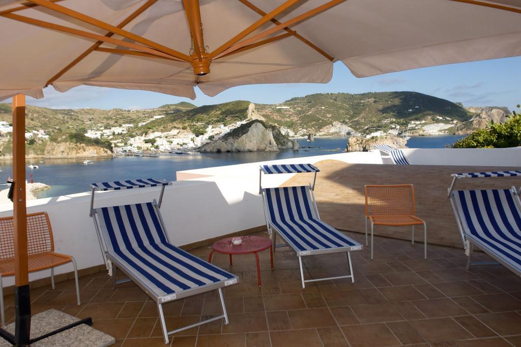 B&B La Terrazza Sul Porto ปอนซา ภายนอก รูปภาพ